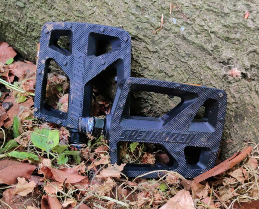 Specialized pedaler til MTB, som følger med en ny cykel